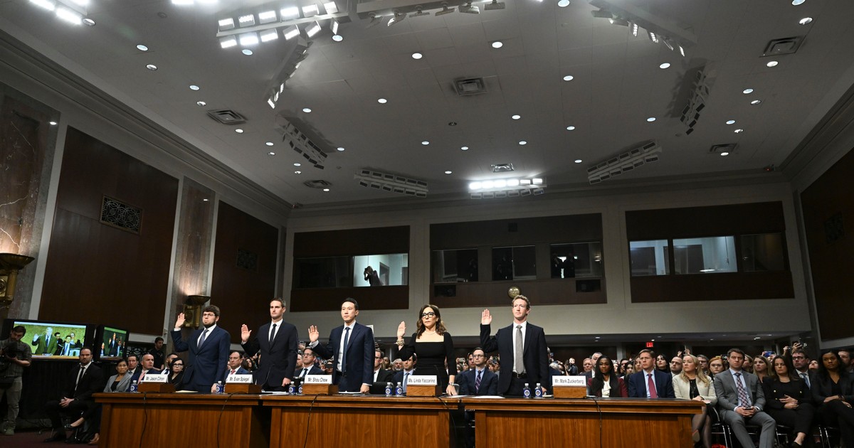 Imperium zła. „Facebook przypomina imprezę, z której chcemy wyjść, bo wszyscy są już pijani i chamscy”