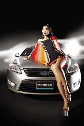 Ford Mondeo i Quynh Thy, 25-letnia, wietnamska modelka