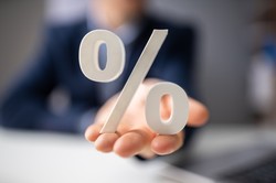 Waloryzacja 2026: minimalna emerytura w końcu powyżej 2 tys. zł? Mamy wyliczenia