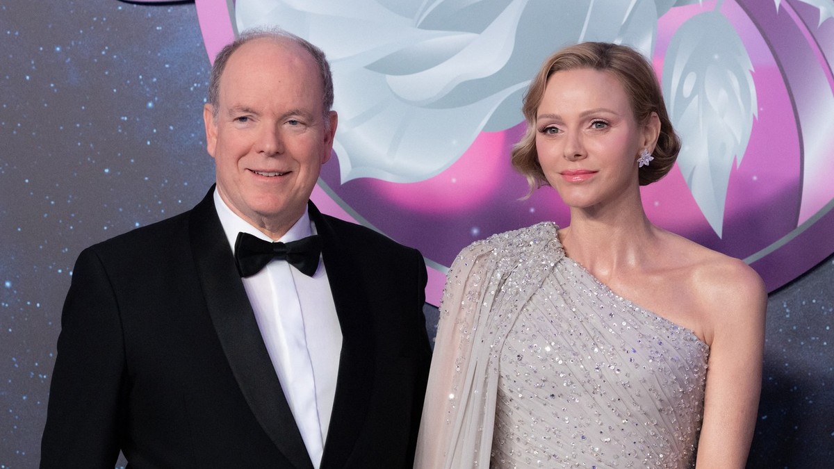 Albert II od Monaka i princeza Šarlin sinoć na balu Ruža u Monaku 