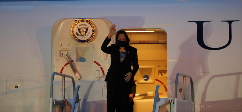 Problemy w czasie podróży wiceprezydent Kamali Harris. "Dziwne hałasy" na pokładzie samolotu