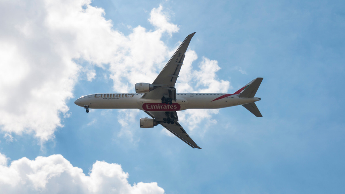 Samolot linii Saudi Arabian Airlines, który leciał z Dżuddy do Kuala Lumpur musiał lądować zaraz po starcie. Wszystko przez to, że pasażerka zapomniała zabrać ze sobą z lotniska dziecka. Zarówno personel jak i wieża kontroli lotów byli bardzo zaskoczeni i w pierwszej chwili nie mogli uwierzyć w to, co się dzieje. 