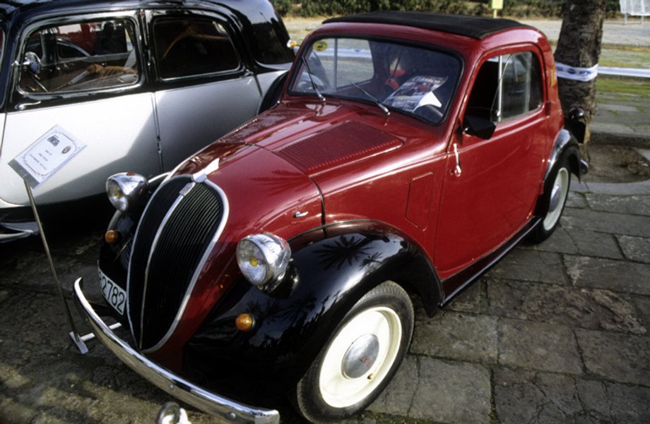 Fiat 500 był następcą Fiata Topolino, który był produkowany w latach 1936-1955