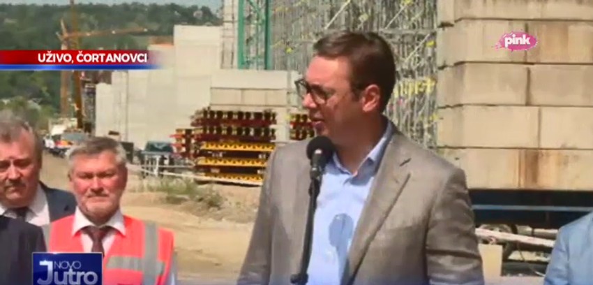 Vučić, obilazak radova u Čortanovcima