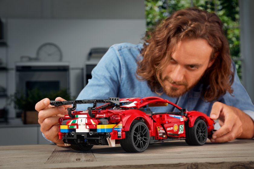 LEGO Technic Ferrari 488 GTE (42125)