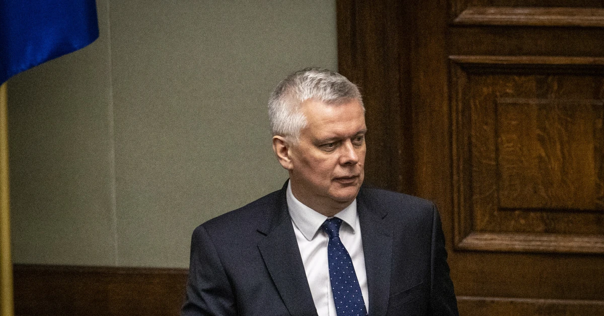 Something unusual  is happening over Poland. The head of the Ministry of Interior and Administration points to the guilty