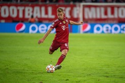 Kolejni piłkarze Bayernu zakażeni koronawirusem. Obaj byli niezaszczepieni