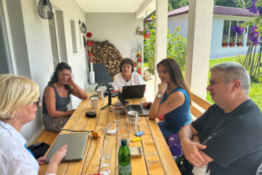 Zvijezde-Hercegovine-sastanak-na-imanju-Izvor-374x250