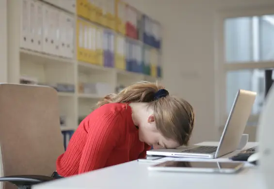 Wtyczka symulująca pracę na home office popularna wśród Polaków. Jak działa?