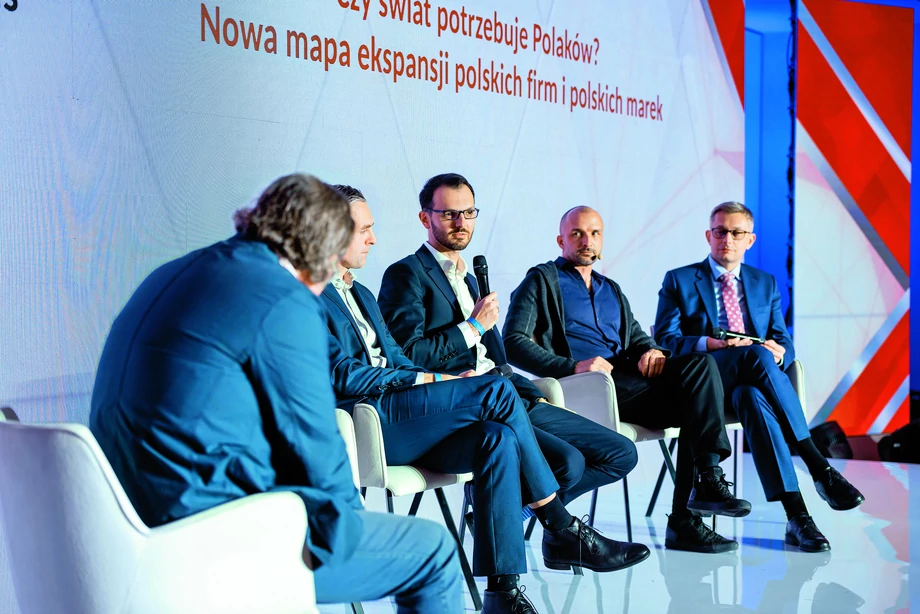 O ekspansji polskich firm i polskich marek rozmawiali (od lewej): Filip Kowalik („Forbes” Polska), Marek Buczak (PFR), Jarosław Trwoga (BGK), Konrad Howard (współtwórca Booksy) oraz Przemysław Rączka (Nesperta).
