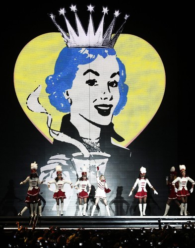 Madonna podczas koncertu w Santiago