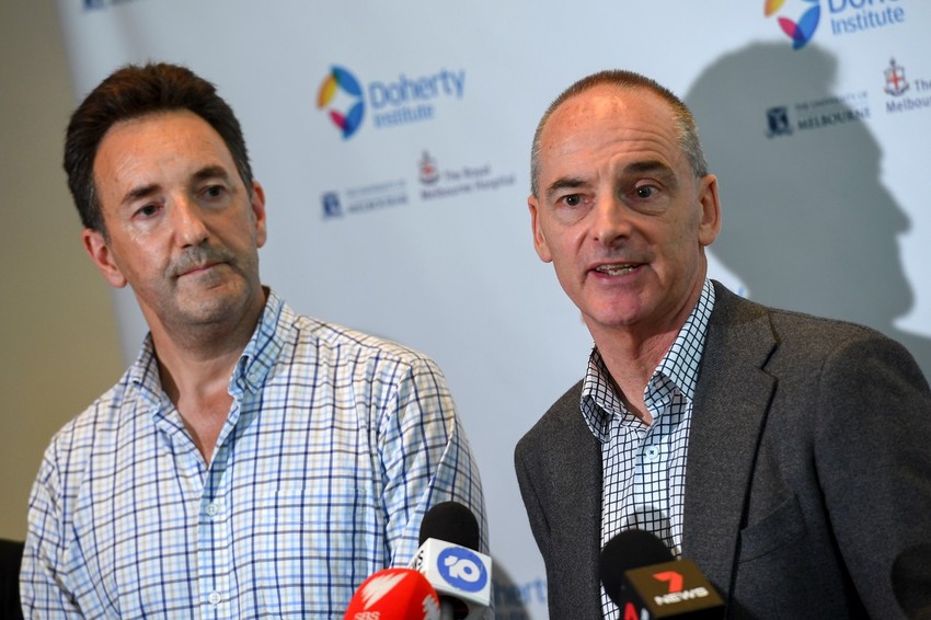 Dr Majk Keton i Džulijan Drus