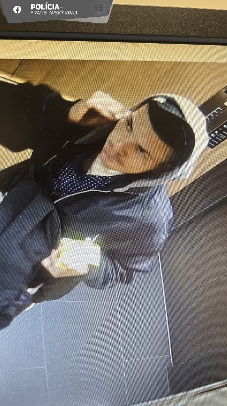 Polícia pátra po zlodejovi. 