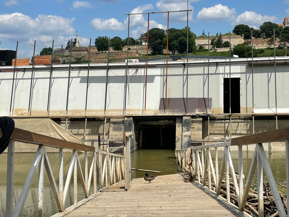 Splav "Fristajler" nakon potonuća