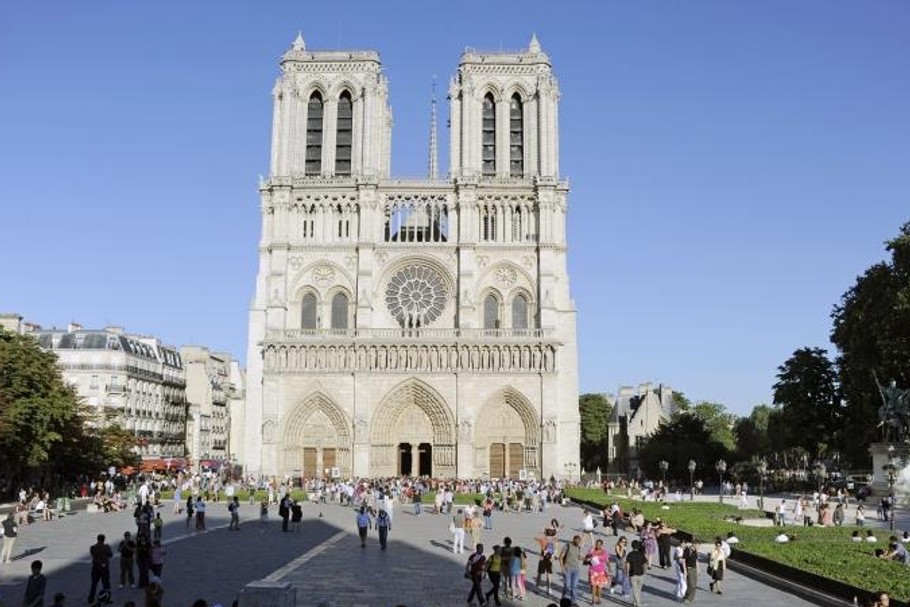 notre dame paryż francja