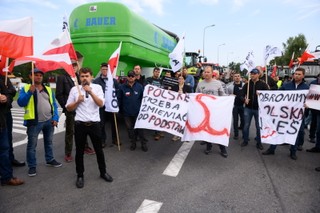 Drugi dzień protestów rolników na drogach w kilku województwach