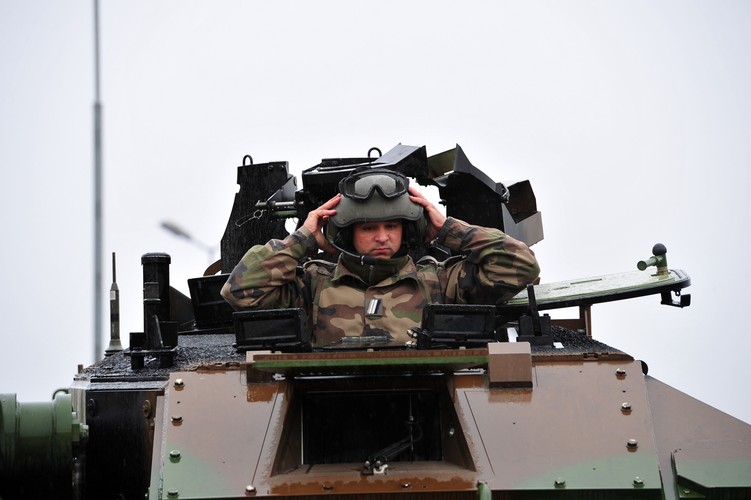 W skład 300-osobowej grupy wchodzą między innymi: sekcja piechoty wyposażona w sprzęt Felin (żołnierz przyszłości), sekcja saperów oraz sprzętu artyleryjskiego.
<br><br>
fot. (mr) PAP/Marcin Bielecki