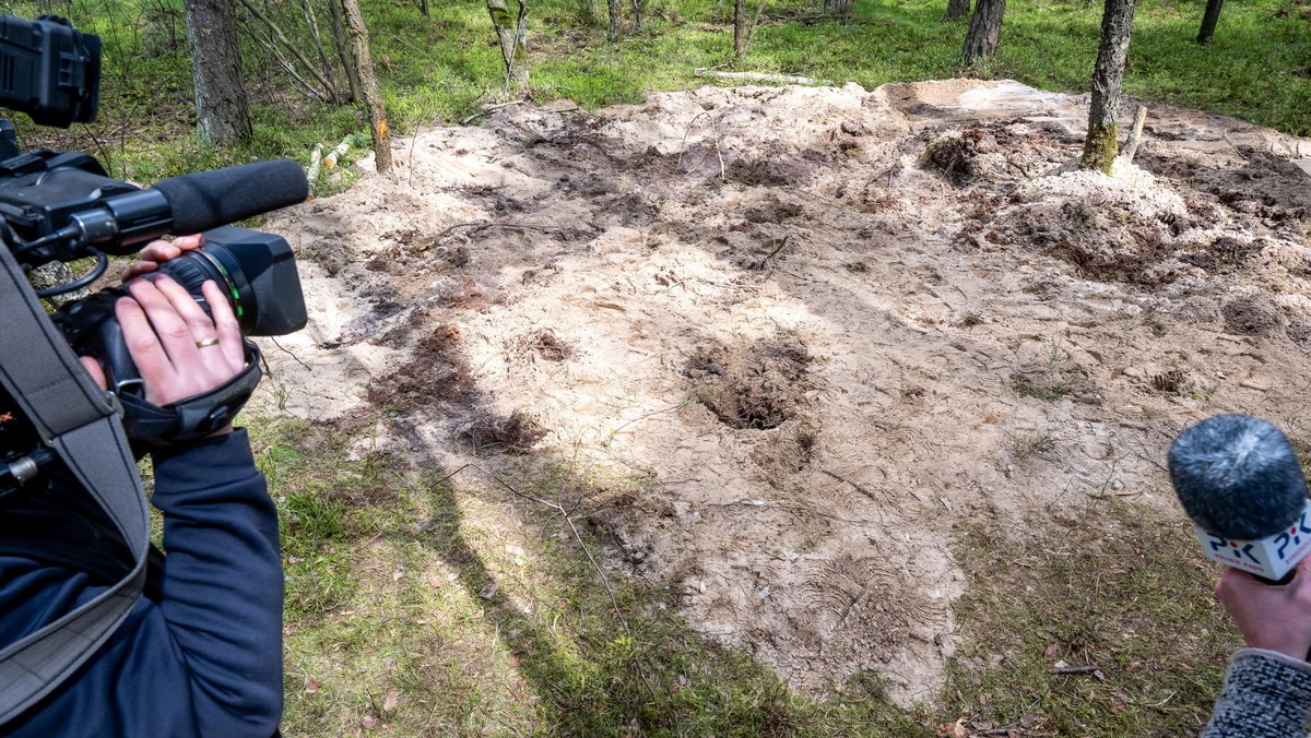 Biegli botanicy analizują szczątki rakiety pod Bydgoszczą i ich ustalenia są przekazywane prokuraturze [Źródło: PAP]