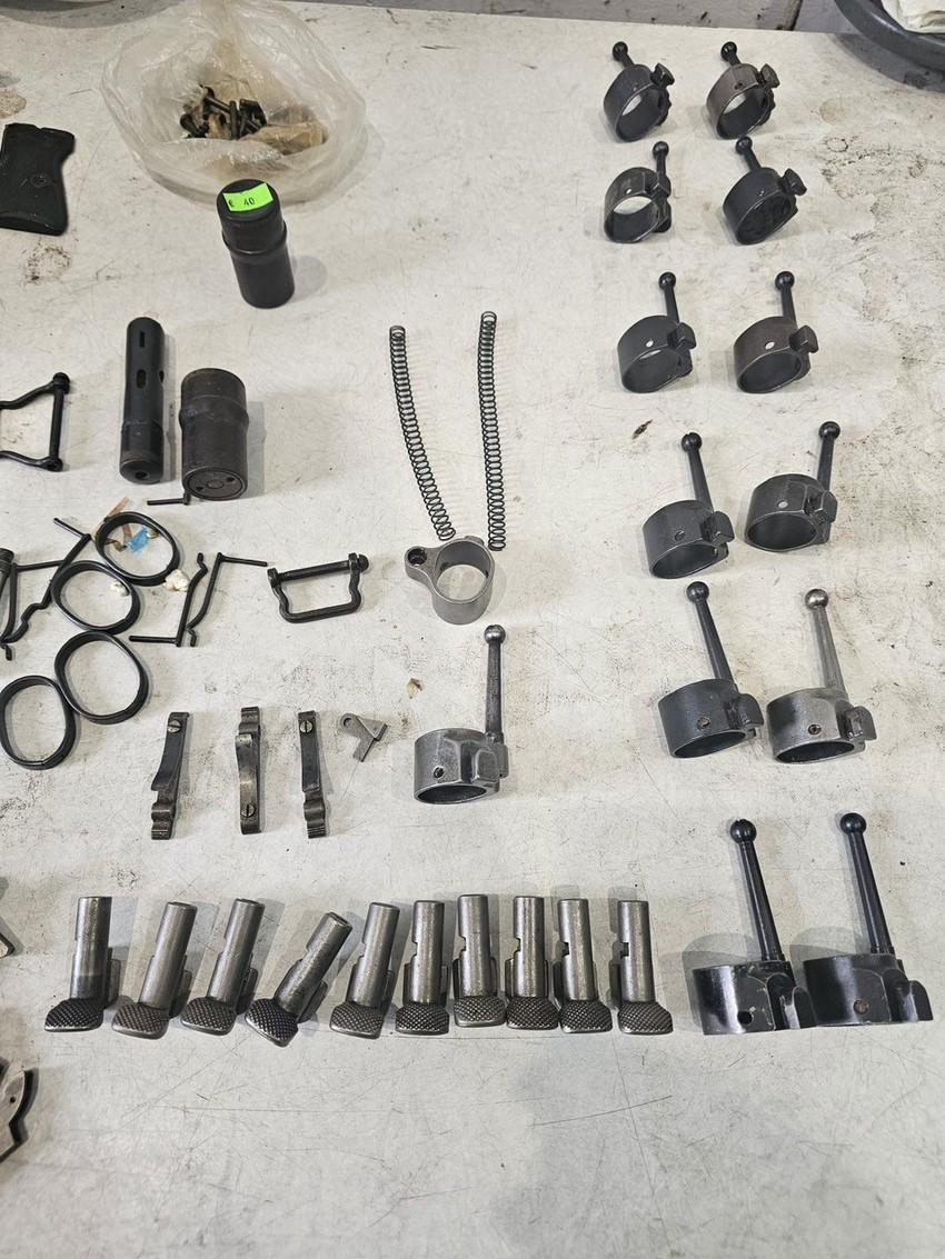 Delovi za oružje koji su pokušani da se prošvercuju