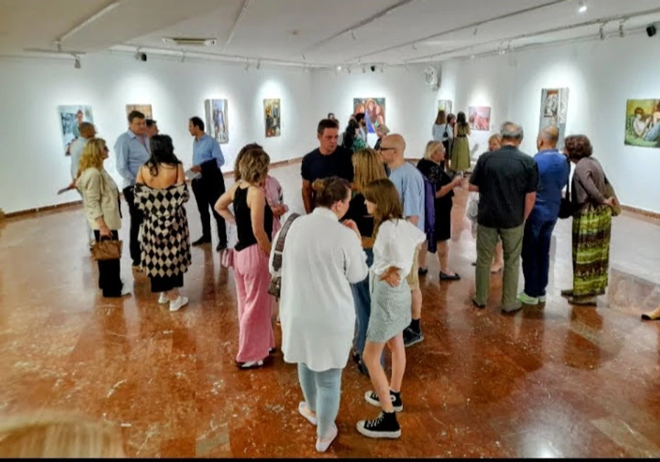 Sa sinoćnjeg otvaranja izložbe Nataše Kataline