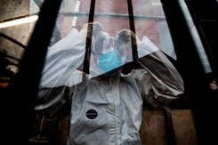 Od początku epidemii zmarło blisko 20 tys. chorych. NOWE DANE ministerstwa zdrowia