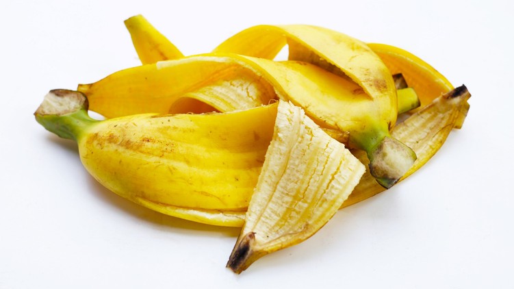 banánhéj hűtőbe fejfájás ellen