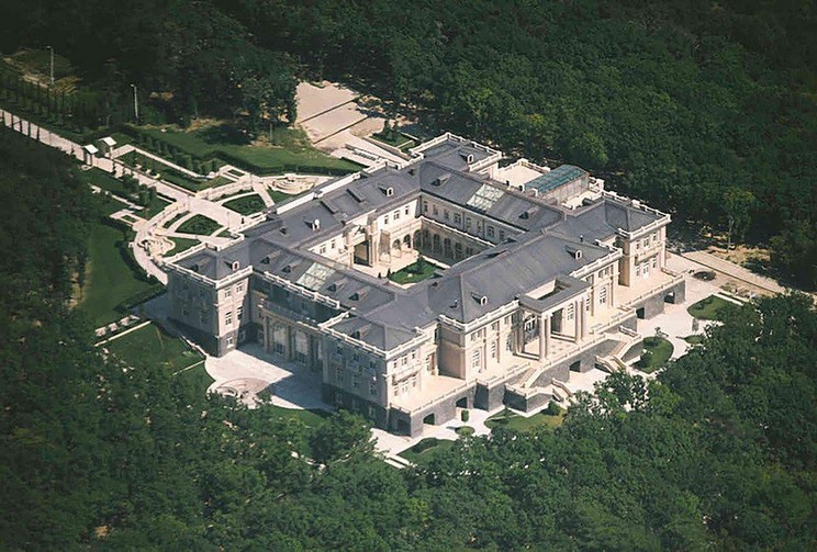 Putin’s seaside luxury palace is measured in billions of dollars