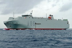 Hiszpański okręt wojenny już w Gdyni. A na nim 200 ton sprzętu dla Ukrainy