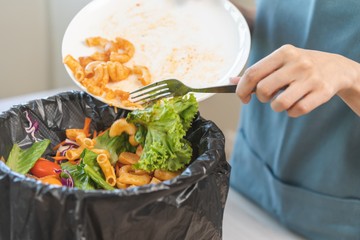 Csökkent a magyar élelmiszerpazarlás, de még mindig sok ételt dobunk ki