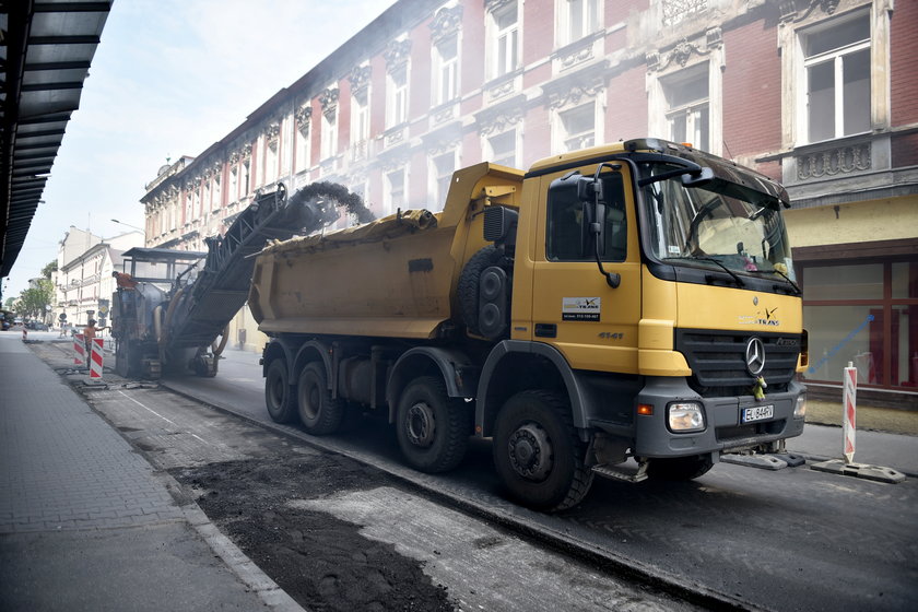 Rozpoczęła się przebudowa ulicy Traugutta