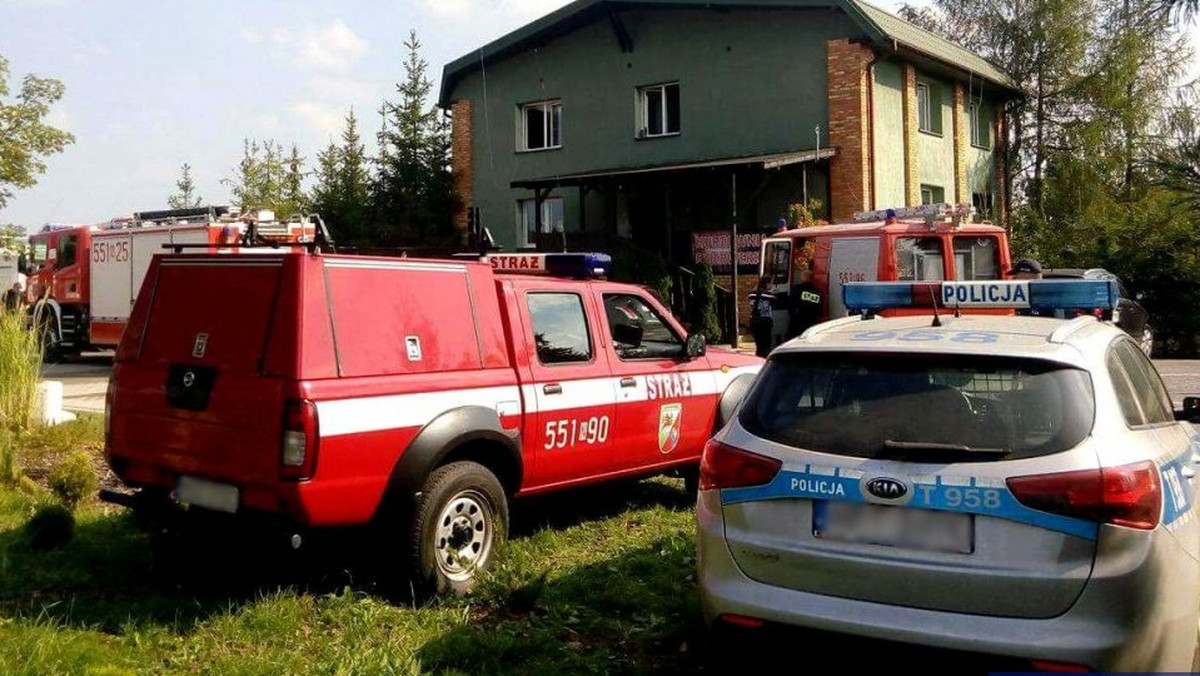 Po tym, jak w miejscowości Wawrochy koło Szczytna doszło do eksplozji fajerwerków w tamtejszej hurtowni, śmierć poniosło dwóch mężczyzn. Konieczna była ewakuacja okolicznych mieszkańców.