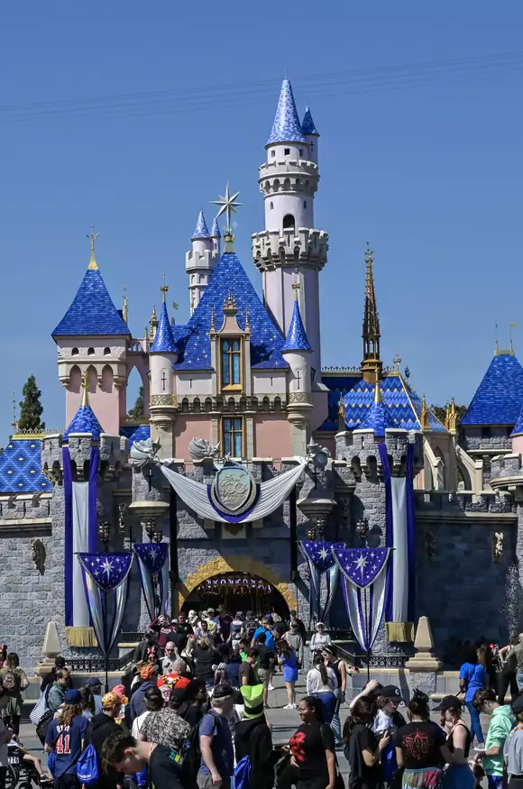 Disneyland będzie dawał dożywotnie zakazy wstępu. Chodzi o jedną grupę osób