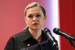 MEN to "jedna wielka stajnia Augiasza". Domagają się dymisji Barbary Nowackiej