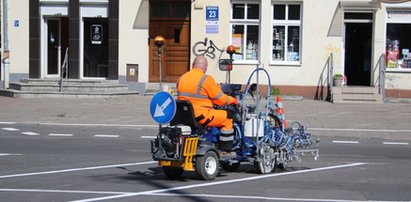 Odnawiają poziome oznakowania dróg!