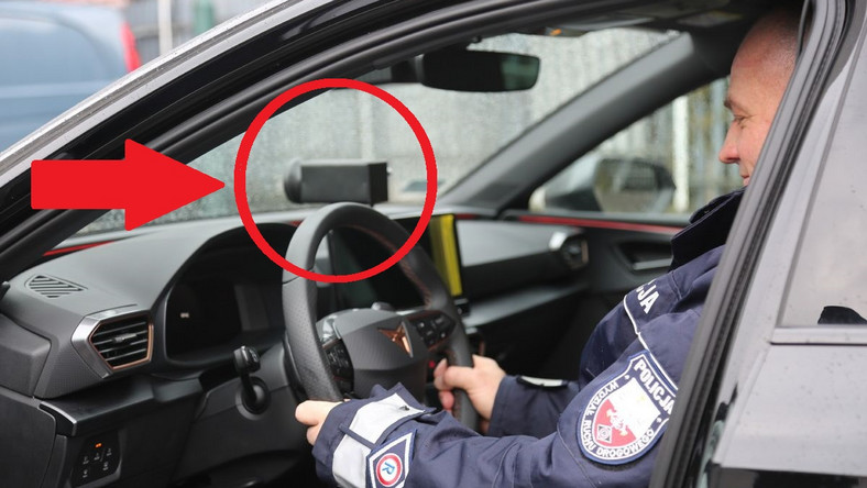 CUPRA Leon: policja ma nowy nieoznakowany radiowóz z wideorejestratorem