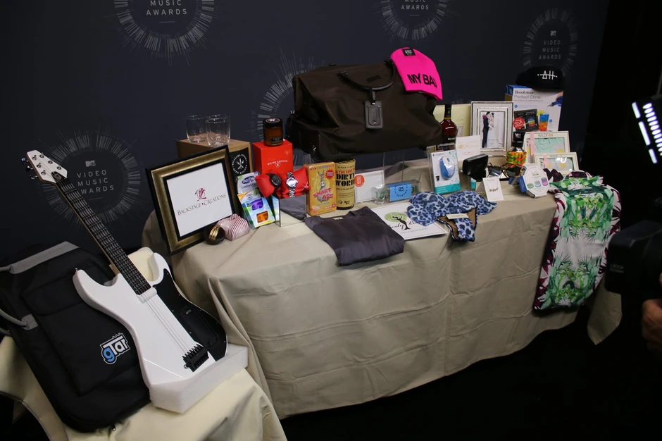 Pokloni za izvođače