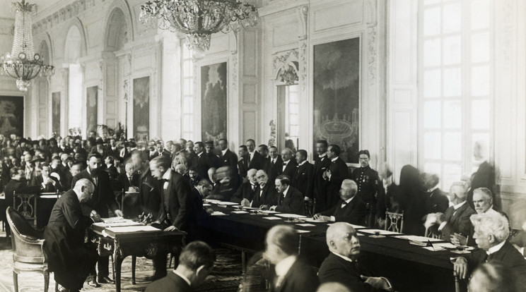 Ma 102 éve volt a magyarság legfájdalmasabb napja, a trianoni békeszerződés aláírása / Fotó: GettiImages