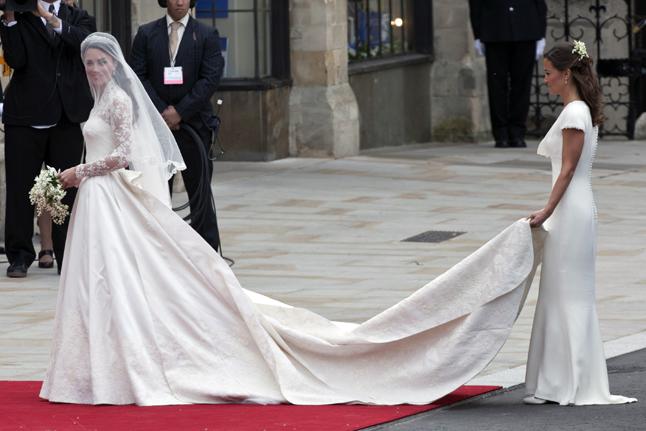 Pippa Middleton műfeneket viselt az évszázad esküvőjén? - Glamour