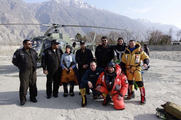 Koniec akcji ratunkowej na Nanga Parbat. Lekarz wyprawy na K2: Z medycznego punktu widzenia nie jest prawdopodobne, by Mackiewicz jeszcze żył