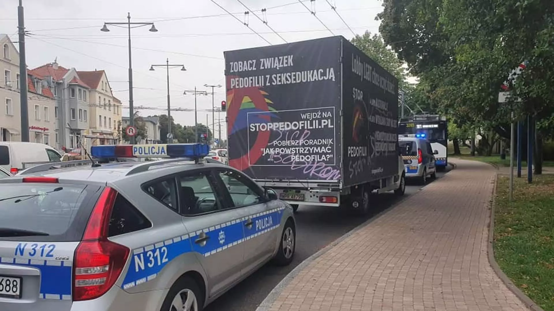 Ciężarówka anty-LGBT zatrzymana w Sopocie. Prezydent miasta: będzie wniosek o ukaranie