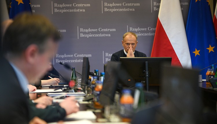 Premier o ataku zimy: Musimy przyjmować warianty pesymistyczne