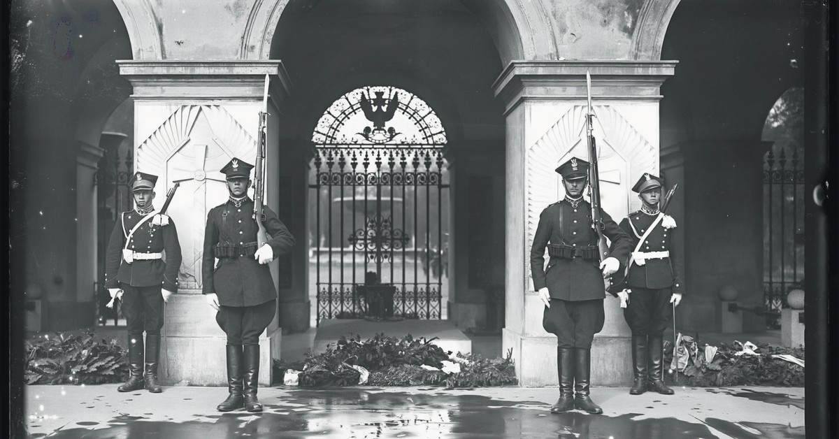 Grób Nieznanego Żołnierza. Jak Polska upamiętniła Bohaterów?