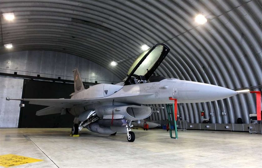 Eskadra F-16