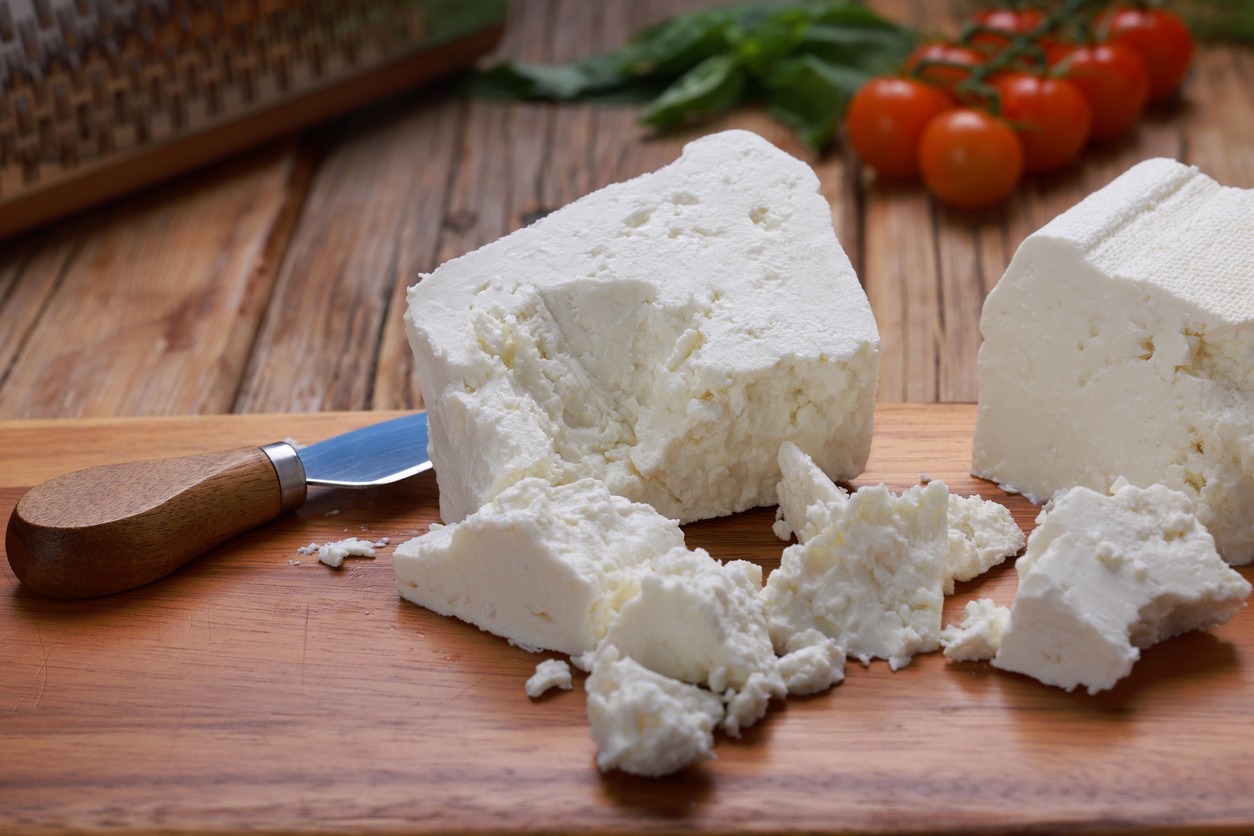Feta je bohatá na bielkoviny a telu prospešné vitamíny.