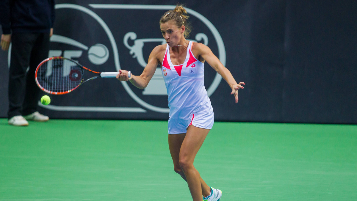 Alicja Rosolska i Amerykanka Abigail Spears, po zwycięstwie nad Rosjanką Natalią Dzałamidze i Galiną Woskobojewą z Kazachstanu 6:2, 6:4, awansowały do półfinału debla tenisowego turnieju WTA na kortach trawiastych w Nottingham.