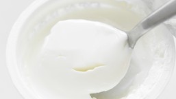 szkło w jogurcie. produkt wycofywany z rynku, ostrzeżenie dla konsumen