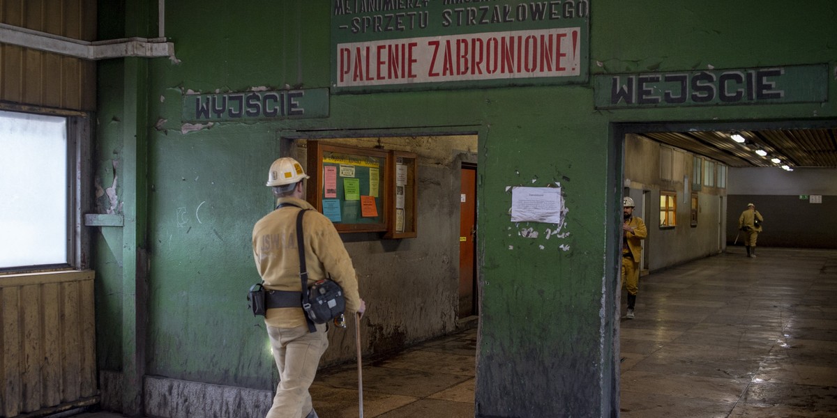 Od wtorku 9 czerwca 12 kopalń w Polsce będzie zamkniętych. Górnicy dostaną 100 proc. świadczenia postojowego.