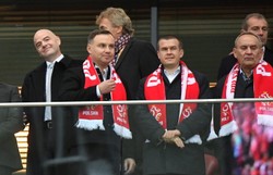 El. MŚ 2018: Prezydent Andrzej Duda z trybun oglądał awans Polaków na mundial w Rosji