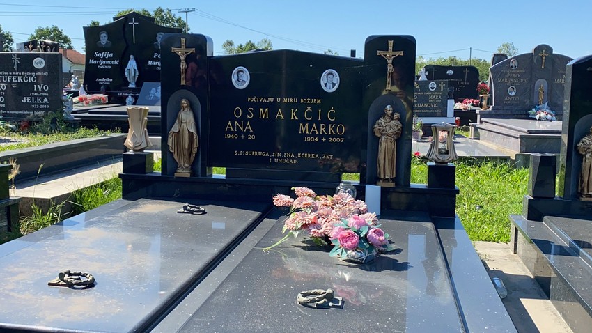 Porodična grobnica Osmakčića, Laništa