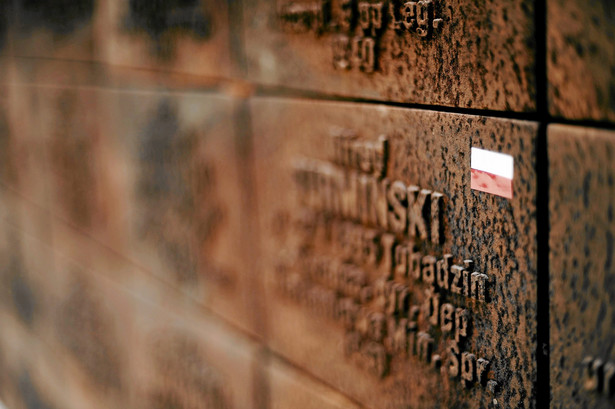 Cmentarz zamordowanych polskich oficerów w Katyniu
